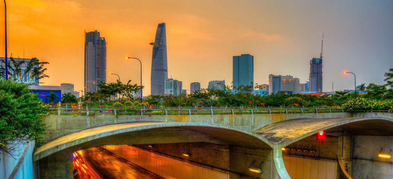 Từ nóc hầm Thủ Thiêm bạn có thể ngắm cảnh Sài Gòn về đêm (Ảnh: Sưu tầm)