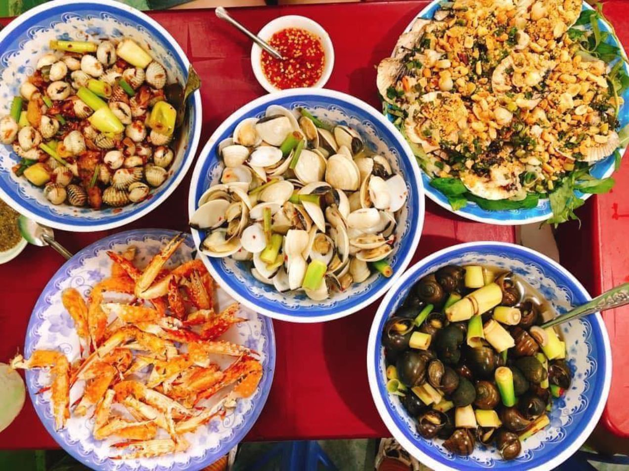 Ốc Tô là quán ốc vừa ngon vừa rẻ nổi tiếng tại Quận 4.